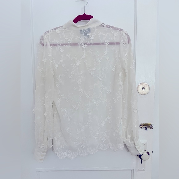 Gracia sheer white blouse with floral detail and bow at neck. Size small. - Picture 2 of 4
